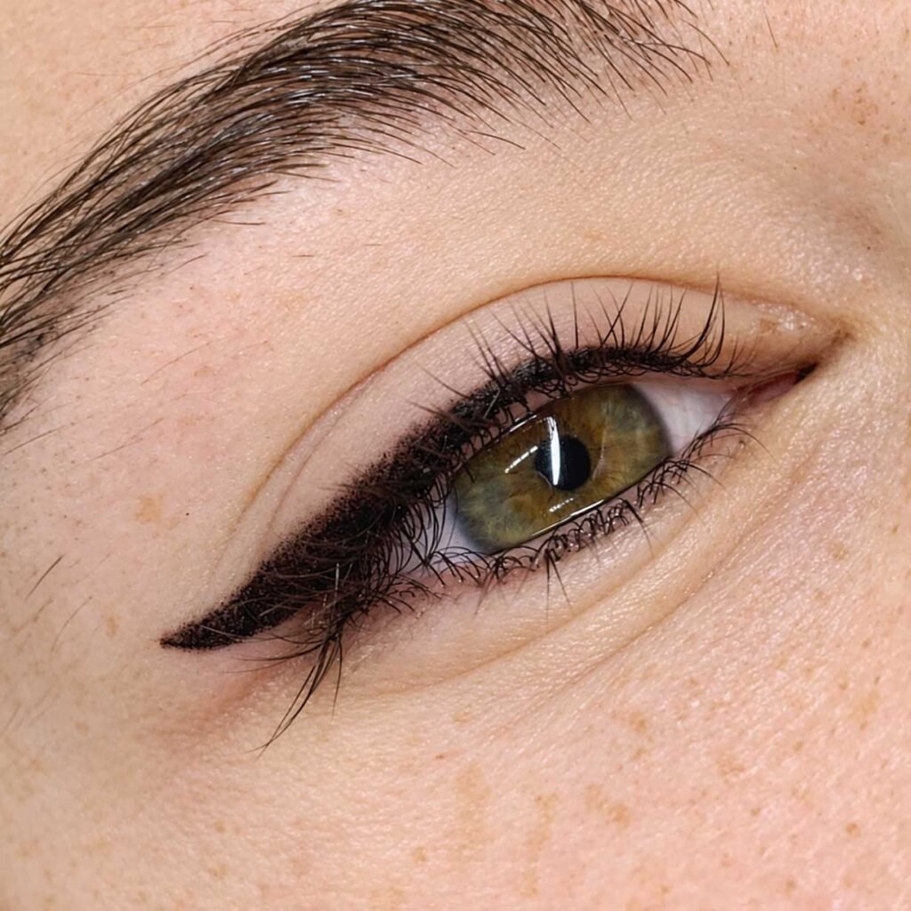 Permanent Eyeliner & Lash Liner in Naples, FL | Woman Lab